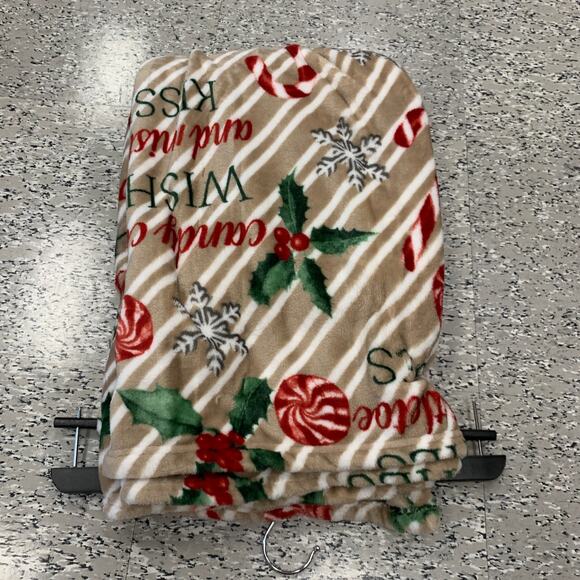 Christmas Candy Wish Mistletoe Kisses Candycane Snowflake Striped Throw Blanket - Picture 10 of 11